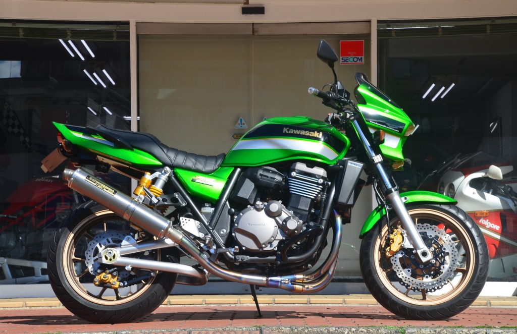 【FOR SALE！】kawasaki ZRX1200DAEG カスタム費用50万円以上！かっこいい、オススメです！ ドゥカティ中古車販売