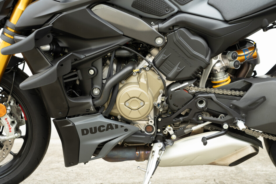 ドゥカティ中古車販売及びメンテナンスの神奈川県『volto』