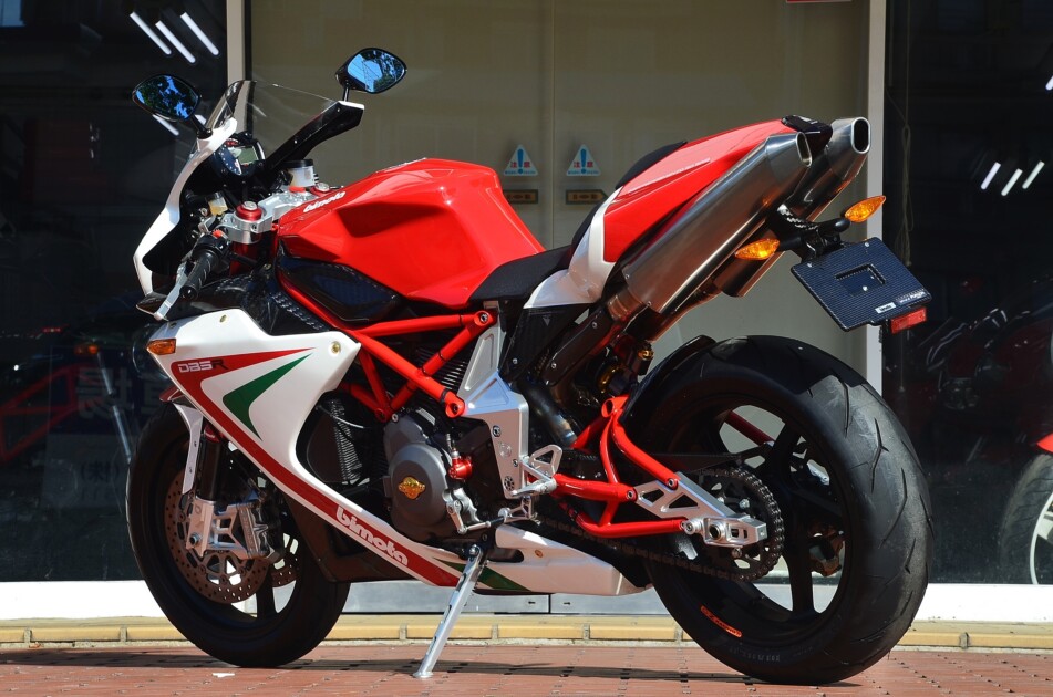 ドゥカティ中古車販売及びメンテナンスの神奈川県『volto』