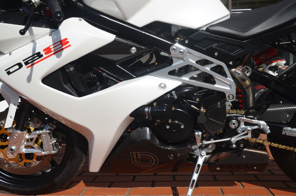 ドゥカティ中古車販売及びメンテナンスの神奈川県『volto』
