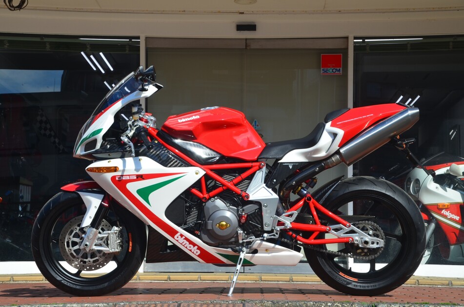 ドゥカティ中古車販売及びメンテナンスの神奈川県『volto』
