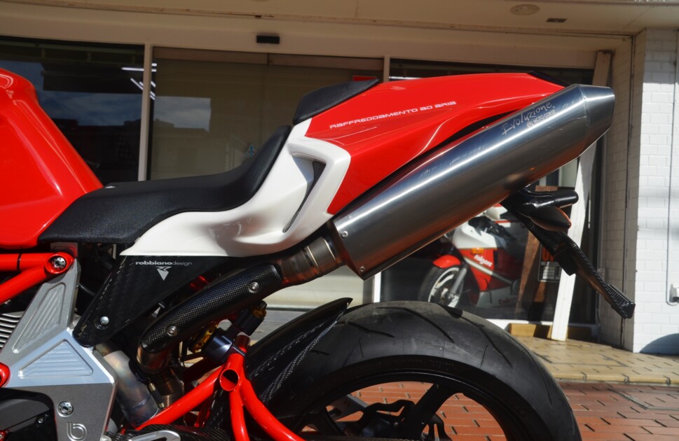 ドゥカティ中古車販売及びメンテナンスの神奈川県『volto』