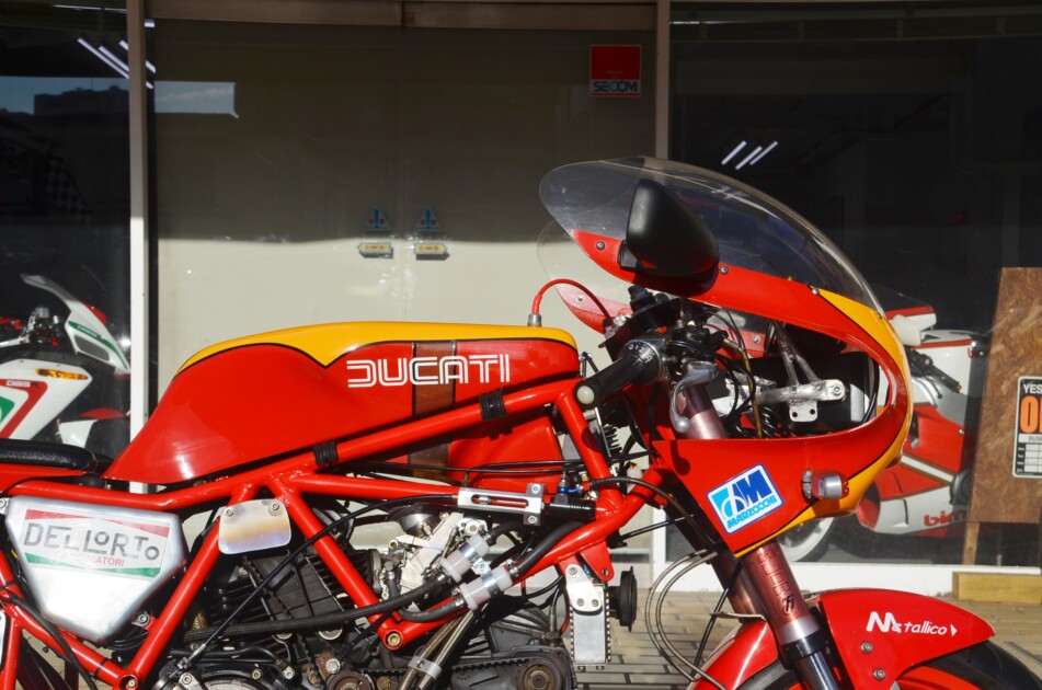 ドゥカティ中古車販売及びメンテナンスの神奈川県『volto』