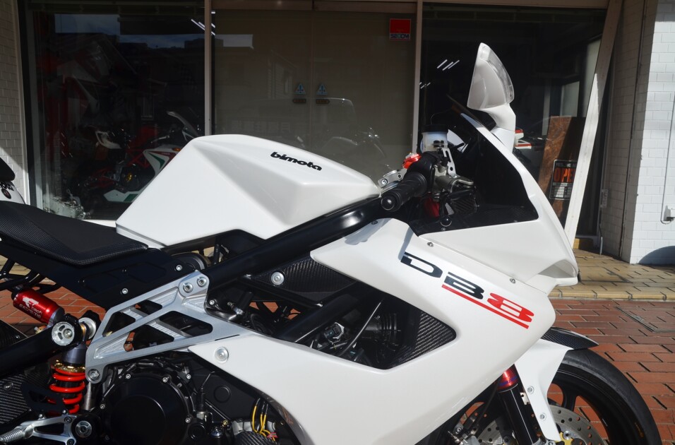 ドゥカティ中古車販売及びメンテナンスの神奈川県『volto』