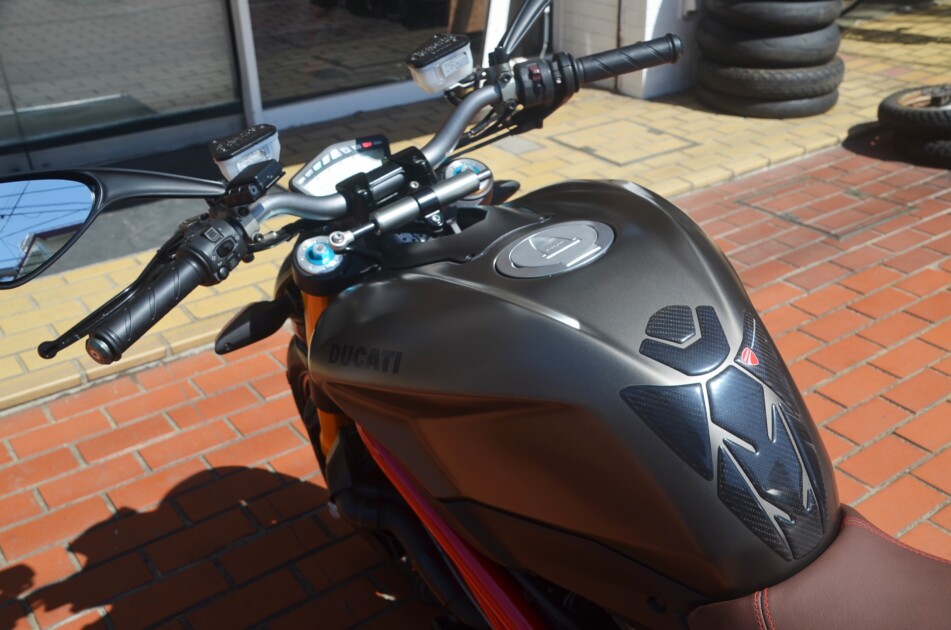 ドゥカティ中古車販売及びメンテナンスの神奈川県『volto』