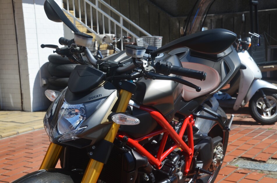 ドゥカティ中古車販売及びメンテナンスの神奈川県『volto』
