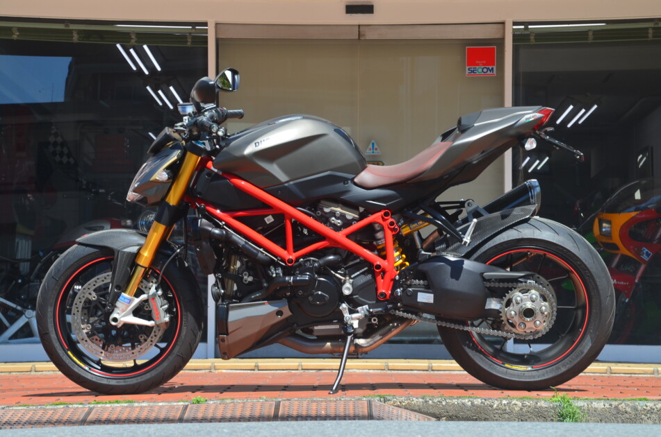 ドゥカティ中古車販売及びメンテナンスの神奈川県『volto』
