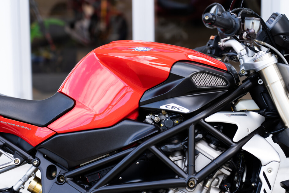 ドゥカティ中古車販売及びメンテナンスの神奈川県『volto』