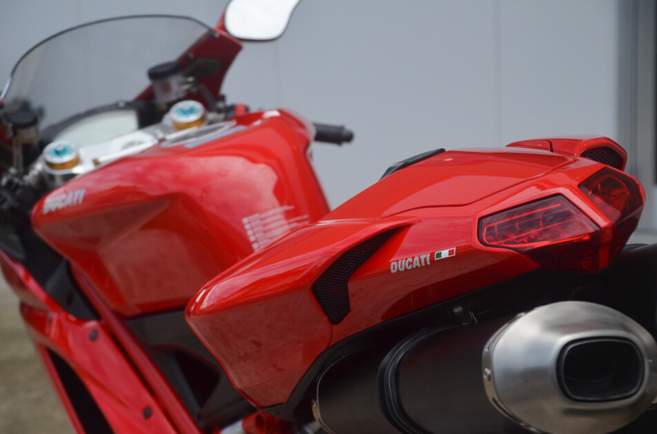ドゥカティ中古車販売及びメンテナンスの神奈川県『volto』