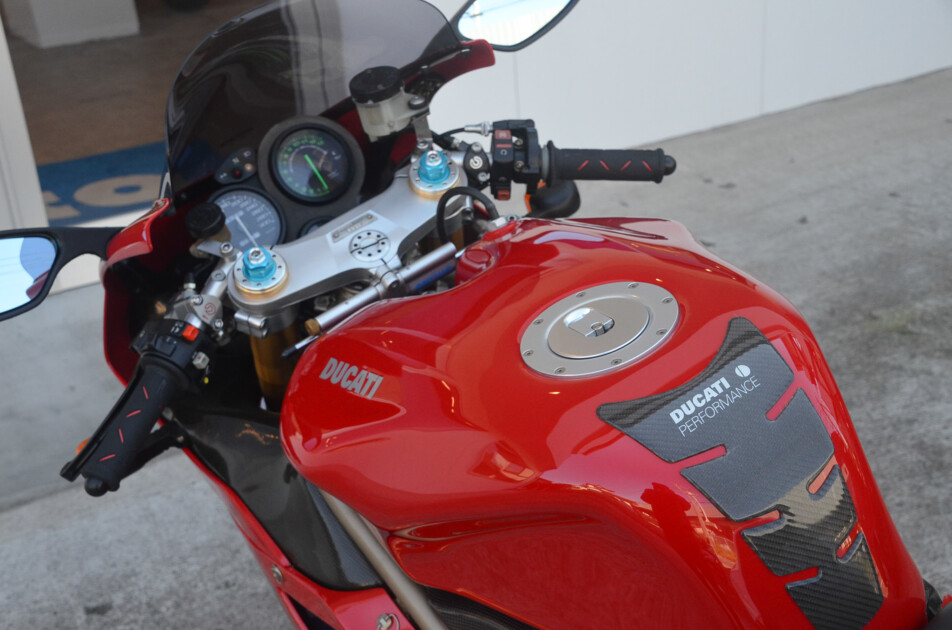 ドゥカティ中古車販売及びメンテナンスの神奈川県『volto』